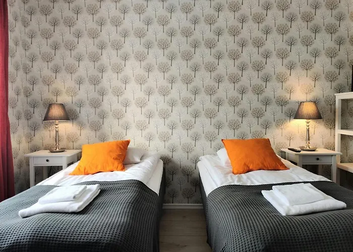 Convenient For 4 * קמי