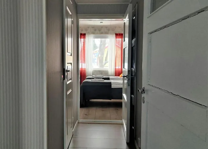 דירה Convenient For 4 *