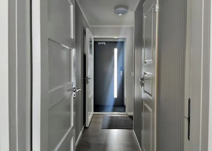 דירה Convenient For 4 *